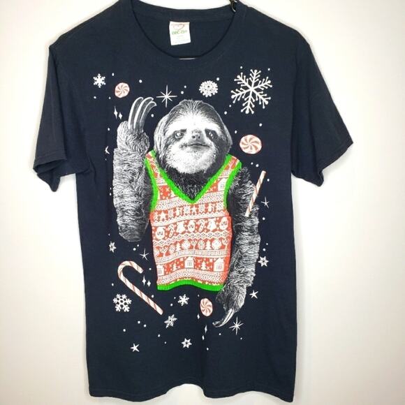 Sloth Graphic In An Ugly Sweater Tee Shirt Small - Picture 1 of 5